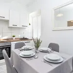 House 1037 Fažana