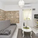 House 1037